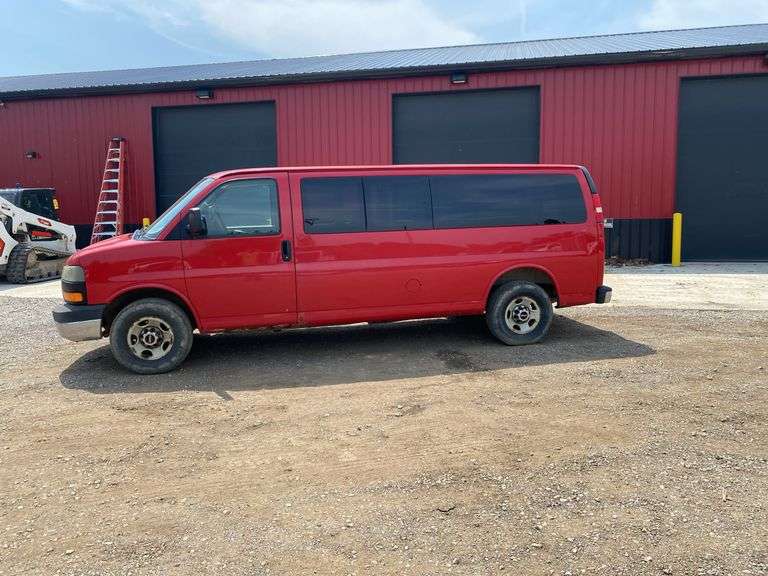 2010  GMC  Savana  Van