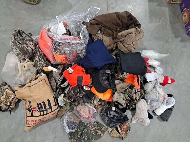 Camo Shirts, Hats & Gloves