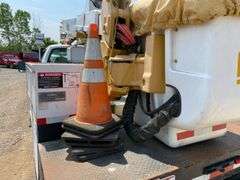 2006  Ford  F-550  Bucket Truck