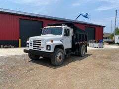 1985  International   S1700  Dump Truck