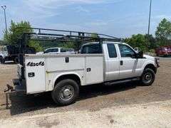 2015  Ford  F-250 XL  Ext. Cab Pickup