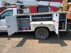 2006  Ford  F-550  Bucket Truck