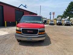 2010  GMC  Savana  Van
