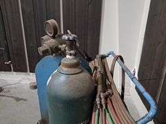 Cutting Torch w/ Tanks, Hose & Dolly
