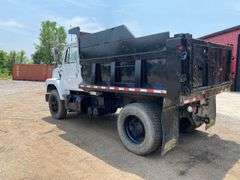 1989  International Navistar  S2300  Dump Truck