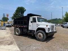 1985  International   S1700  Dump Truck