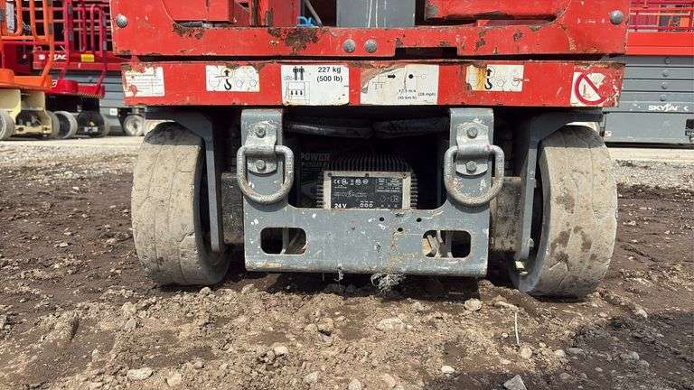 SkyJack  SJ16  Personnel Lift