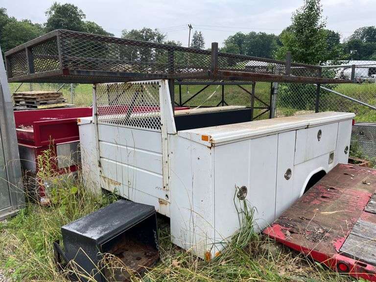 Reading 11’ Service Bed