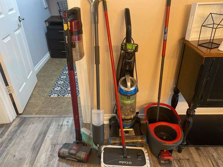Bissell Vacuum, Rocket Pet Pro Vacuum & Assorted Mops