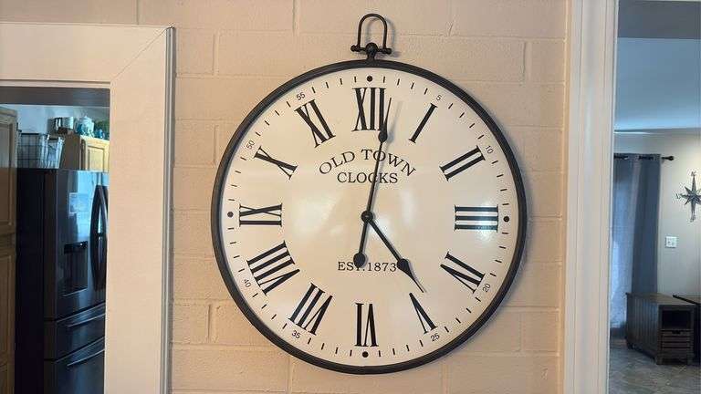 24” Old Town Clock & 45” Wooden Bench