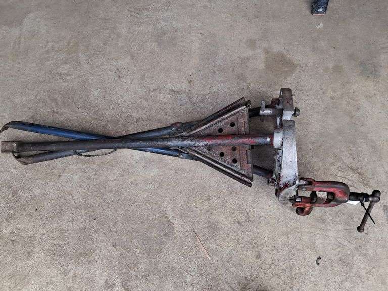 Pipe Threader Table