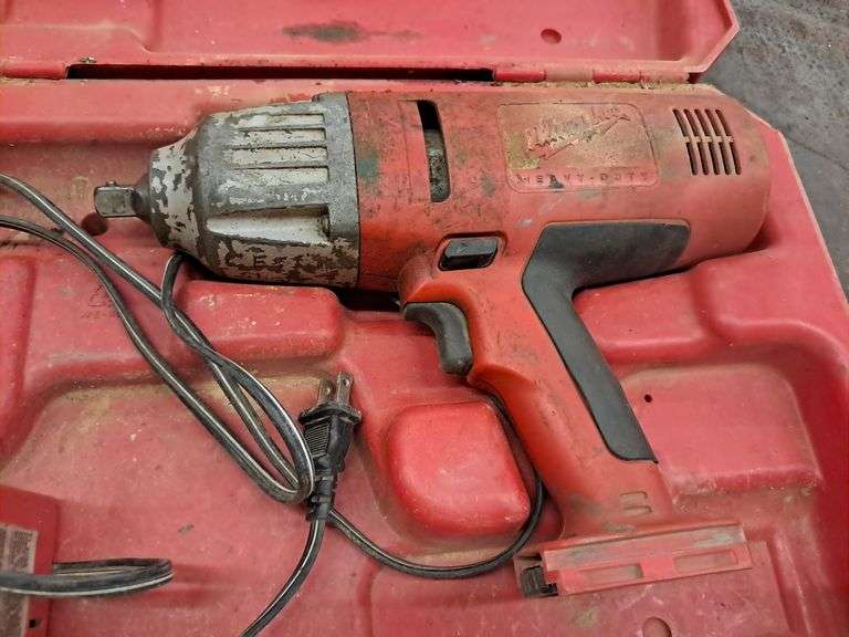 2 Milwaukee Drills
