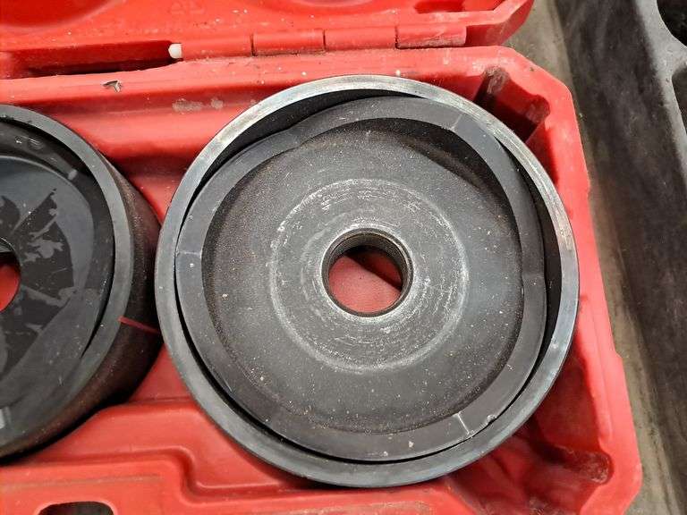 Milwaukee 3”- 4” Knockout Set
