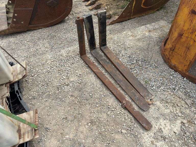 (3) Pallet Forks