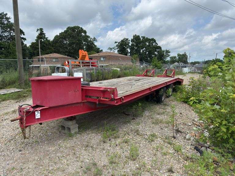 23’ Flatbed Trailer