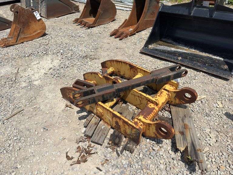 Large Thumb Excavator Attachment