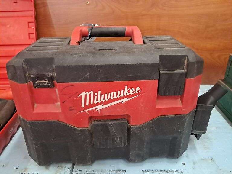Milwaukee Vacuum
