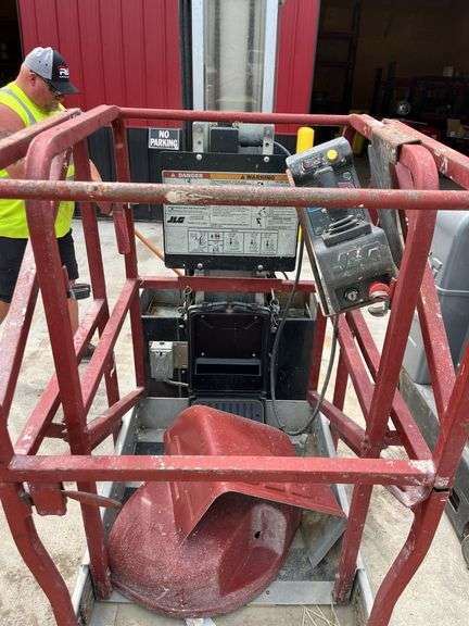 JLG  20MVL  Personnel Lift