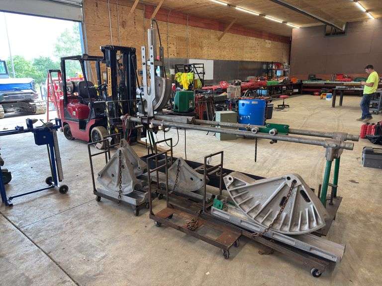 Massive Greenlee Pipe Bender w/ (4) Bending Shoes & Accessories