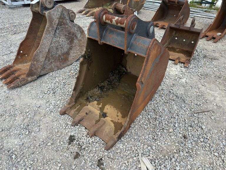 24” Excavator Digging Bucket