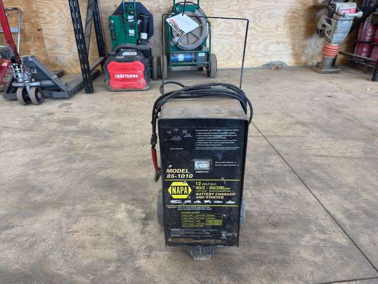 NAPA Model 85-1010 Battery Charger & Starter