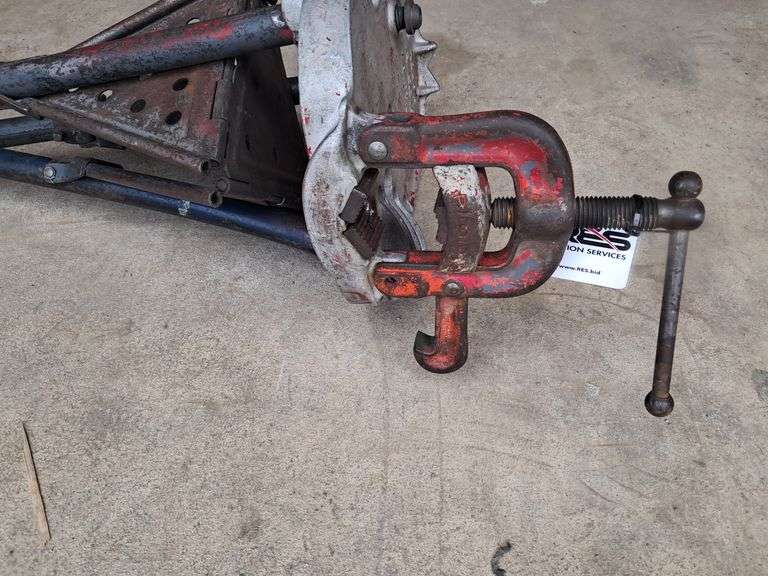 Pipe Threader Table