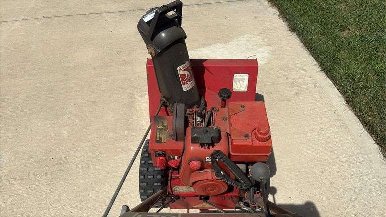 Toro 521 Snow Blower