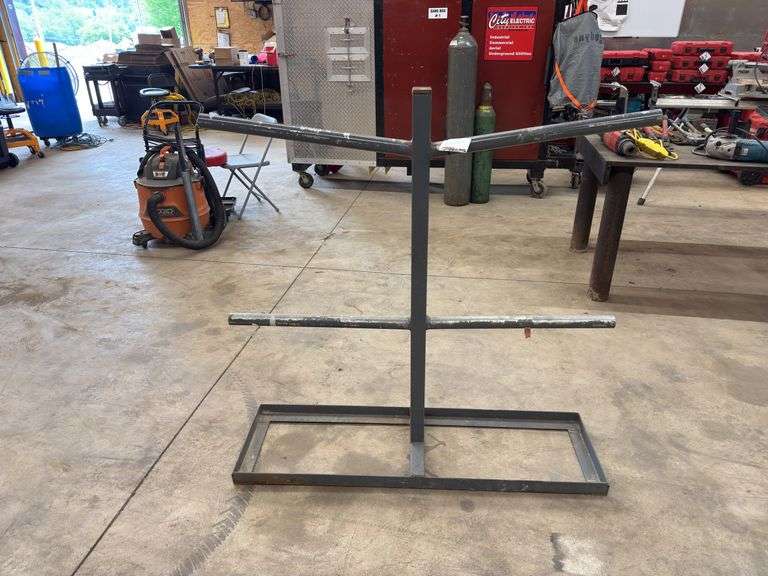 Four Leg Wire Spool Rack