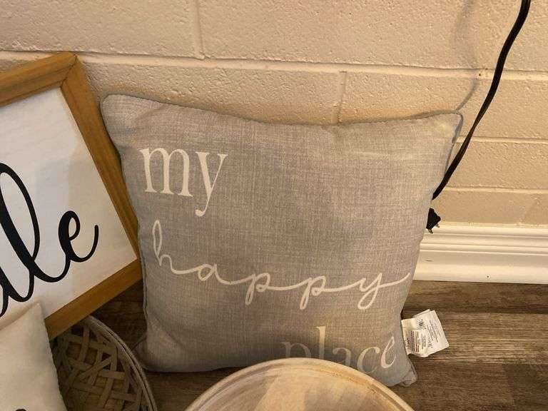 Assorted Lake Decor & Wall Decor