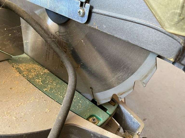 Hitachi C1OFCE2 Table Compound Miter Saw