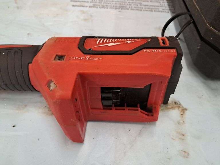 Milwaukee Cordless Cable Cutter