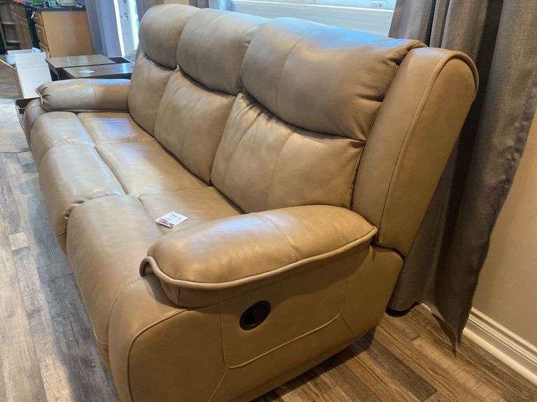 Dual Manual Reclining Leather Sofa Couch Made By Southern Motion