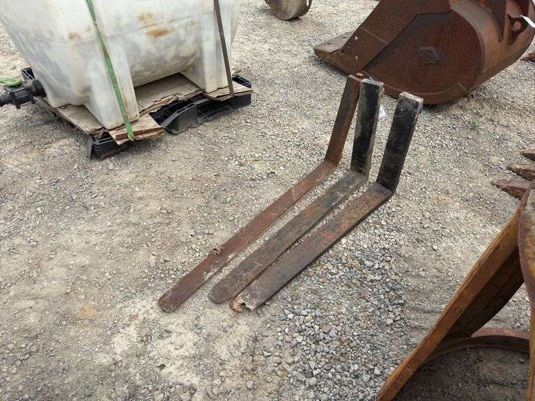 (3) Pallet Forks