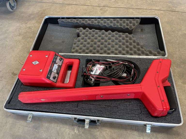Fisher TW-8800 Depth Reading Line Tracer
