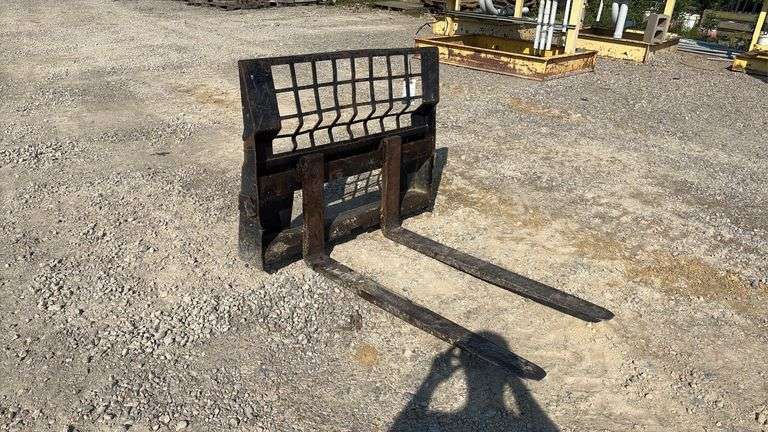 48” Caterpillar Pallet Forks