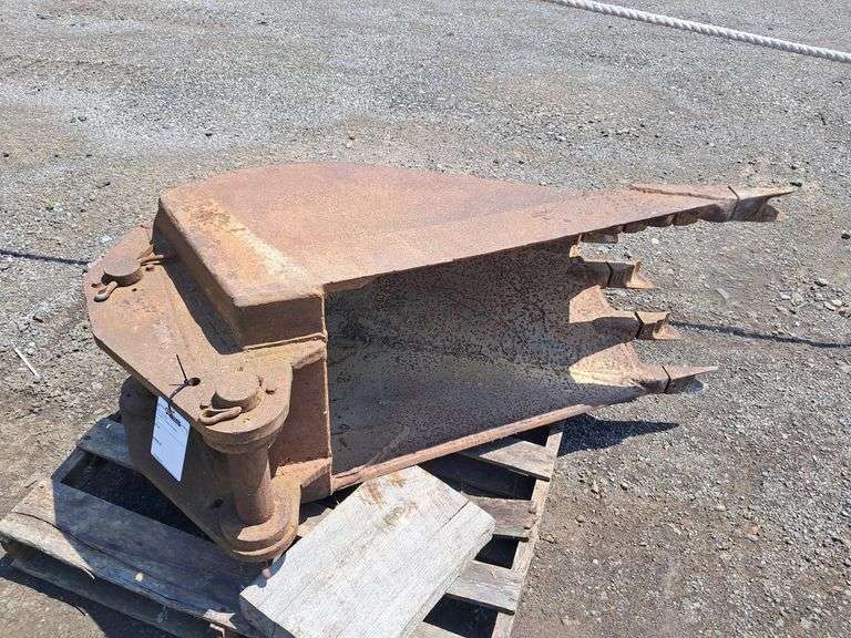 Adco  V24"  Rock / Frost Bucket