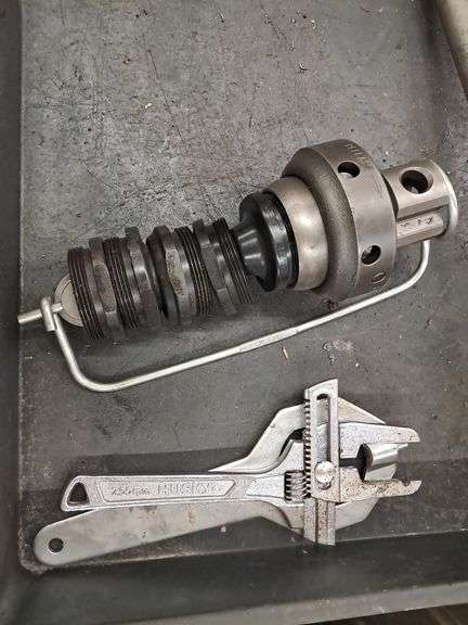 1/2"-2" Nipple Maker