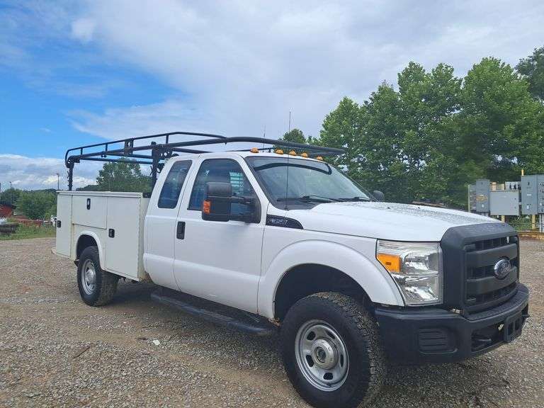 2015  Ford  F-350  Ext. Cab Pickup