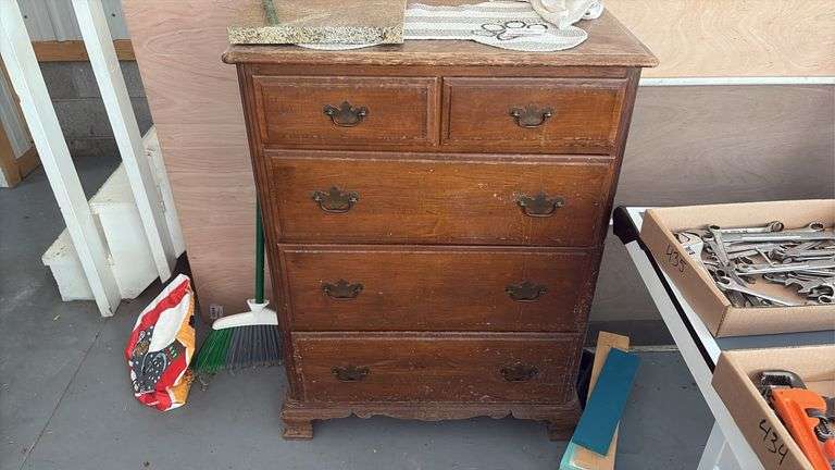 5-Drawer Wooden Dresser