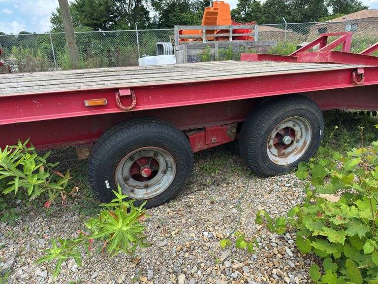 23’ Flatbed Trailer