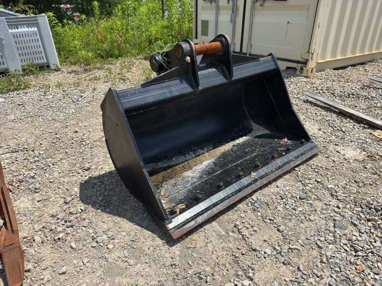 48” Excavator Smooth Lip Bucket