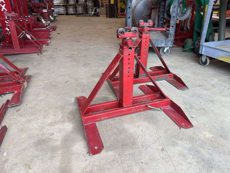 Pair of 2,500lbs Reel Jacks