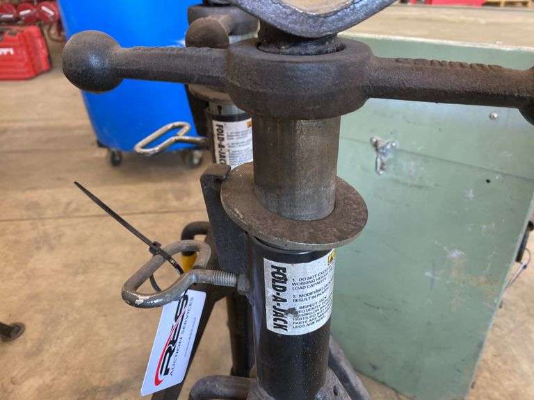 (2) Sumner Fold-A-Jacks