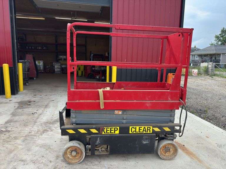 2000  Skyjack  SJIII 3219  Scissor Lift
