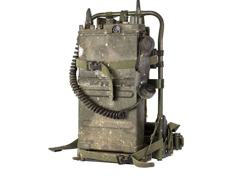 Korean & Vietnam Era Radio Rec-Xmtr RT-176 / PRC-10
