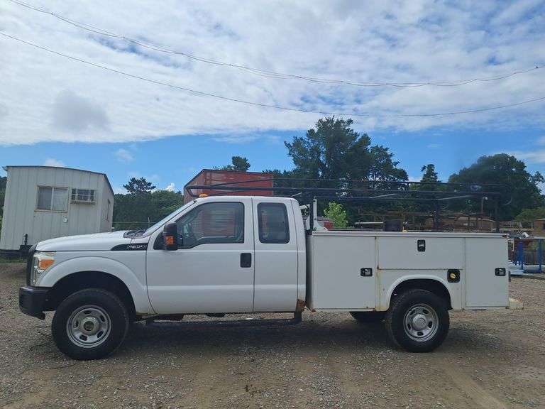 2015  Ford  F-350  Ext. Cab Pickup