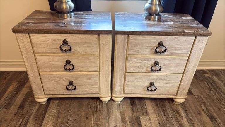 (2) Wooden Night Stands & (2) Lamps