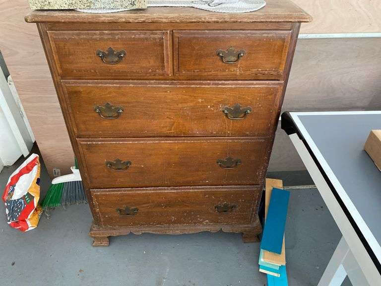 5-Drawer Wooden Dresser