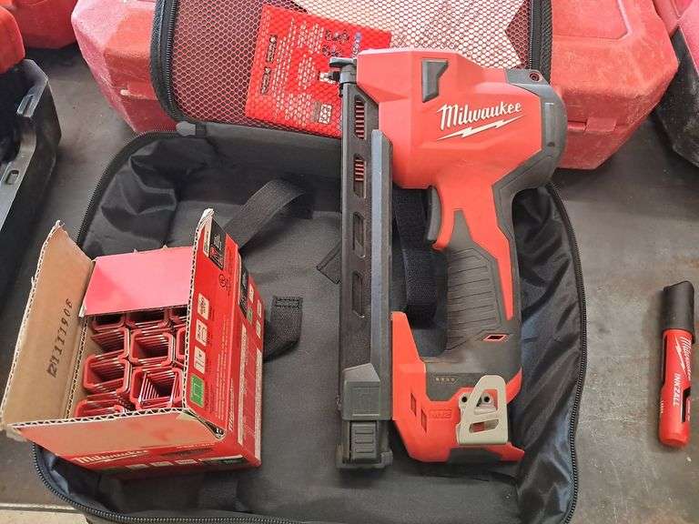Milwaukee Cable Stapler