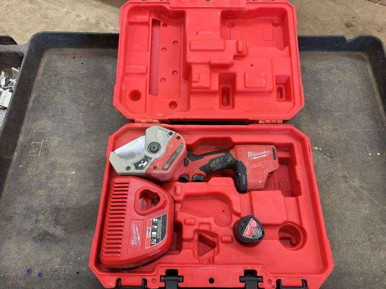 Milwaukee M12 Plastic Pipe Shear